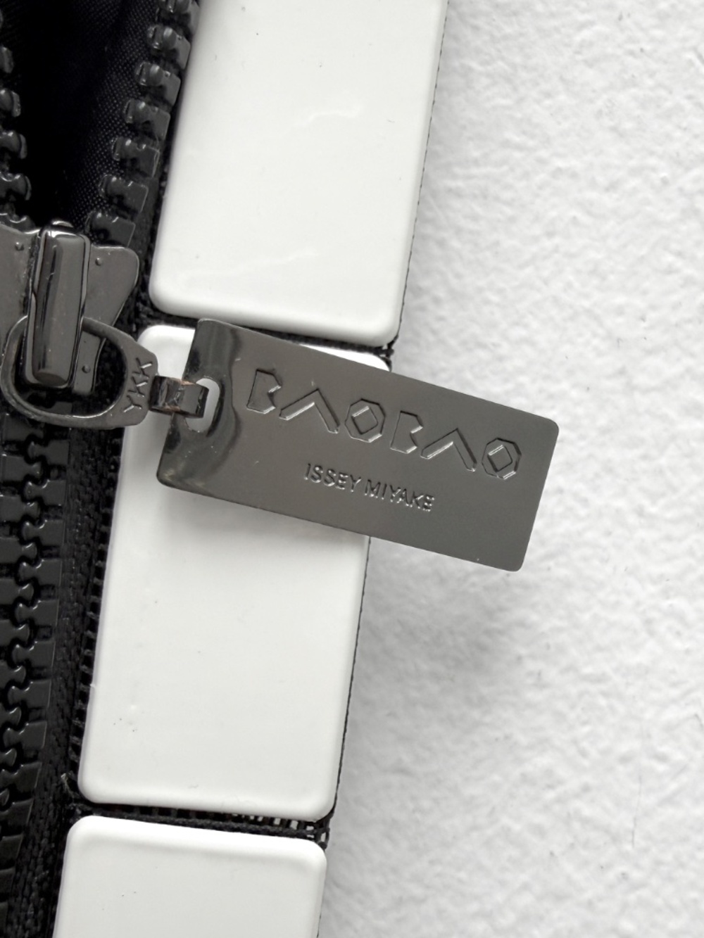 Bao Bao Issey Miyake Crossbody bag - Picture 4 of 9